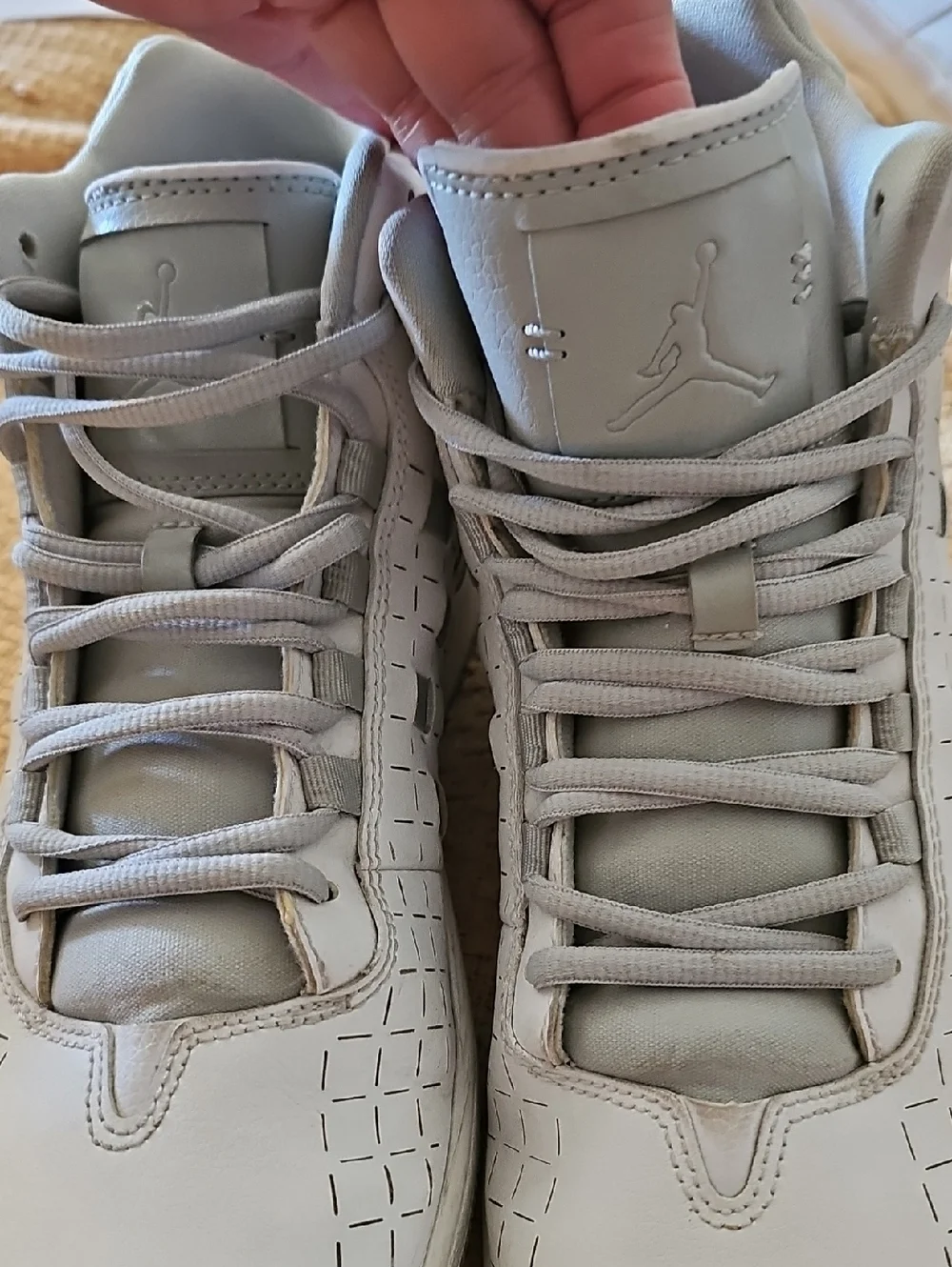 STUNNING Air Jordan Illusion White Gray